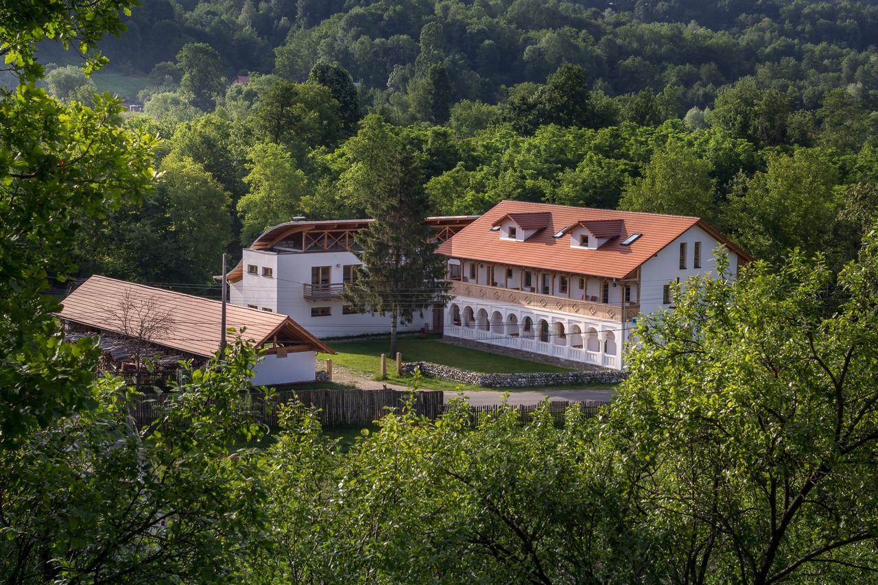 Hanul Vatra Horezu Exterior photo